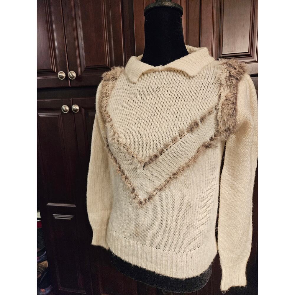 VINTAGE AMILANO Sweater with fur accents 80s Sz M